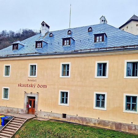 Banská Štiavnica Hostel Skautsky Dom מראה חיצוני תמונה