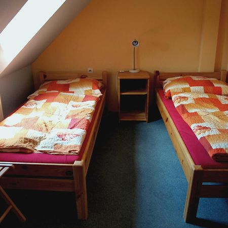 Banská Štiavnica Hostel Skautsky Dom מראה חיצוני תמונה