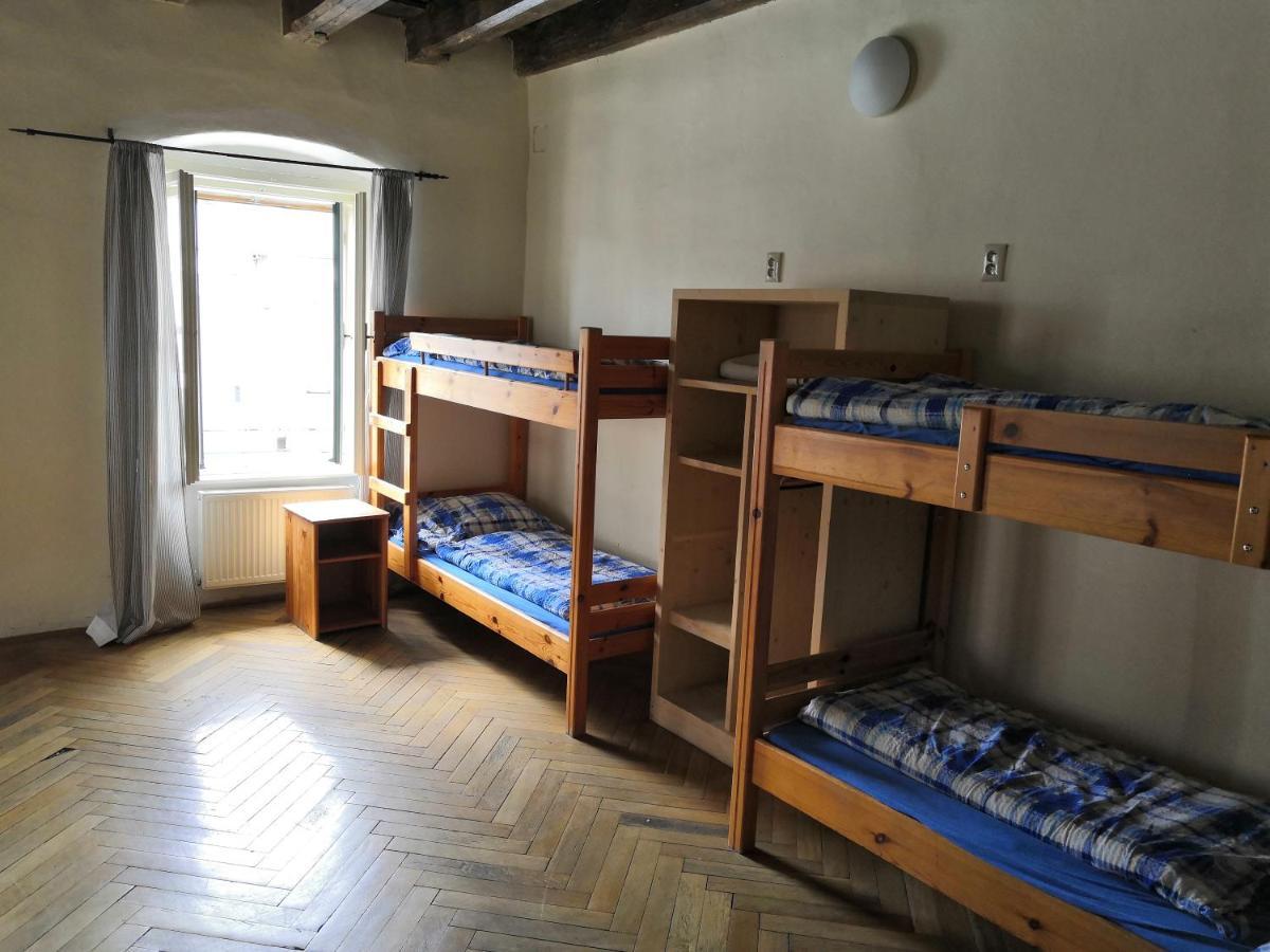 Banská Štiavnica Hostel Skautsky Dom מראה חיצוני תמונה