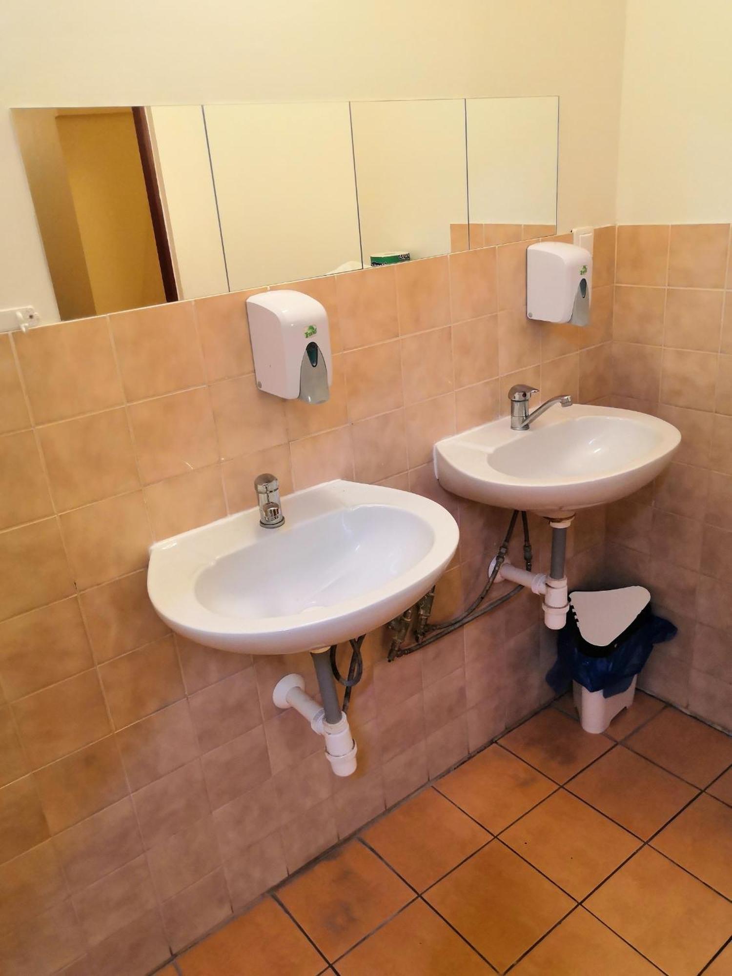 Banská Štiavnica Hostel Skautsky Dom מראה חיצוני תמונה