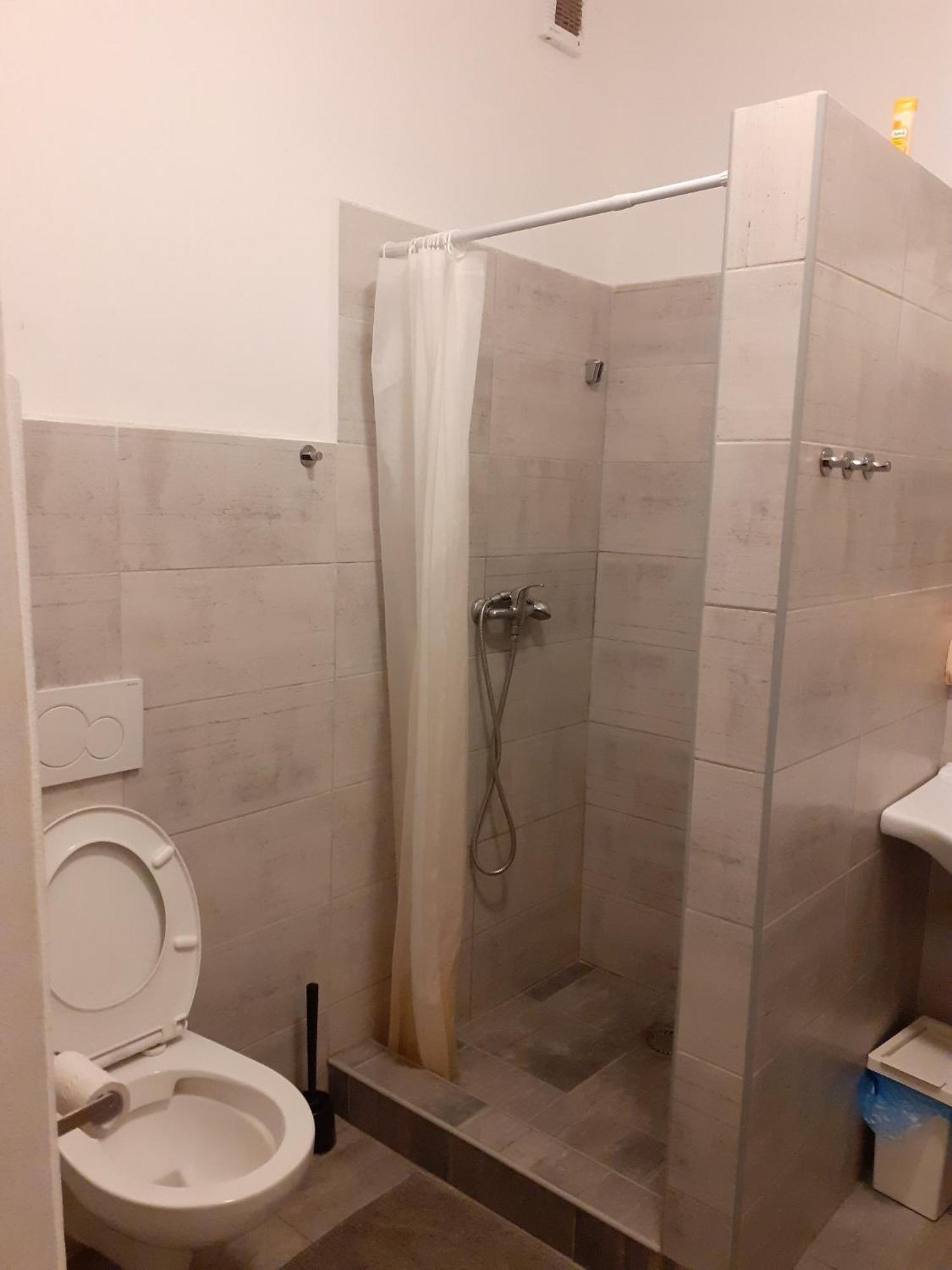 Banská Štiavnica Hostel Skautsky Dom מראה חיצוני תמונה
