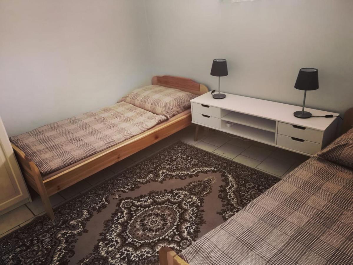Banská Štiavnica Hostel Skautsky Dom מראה חיצוני תמונה