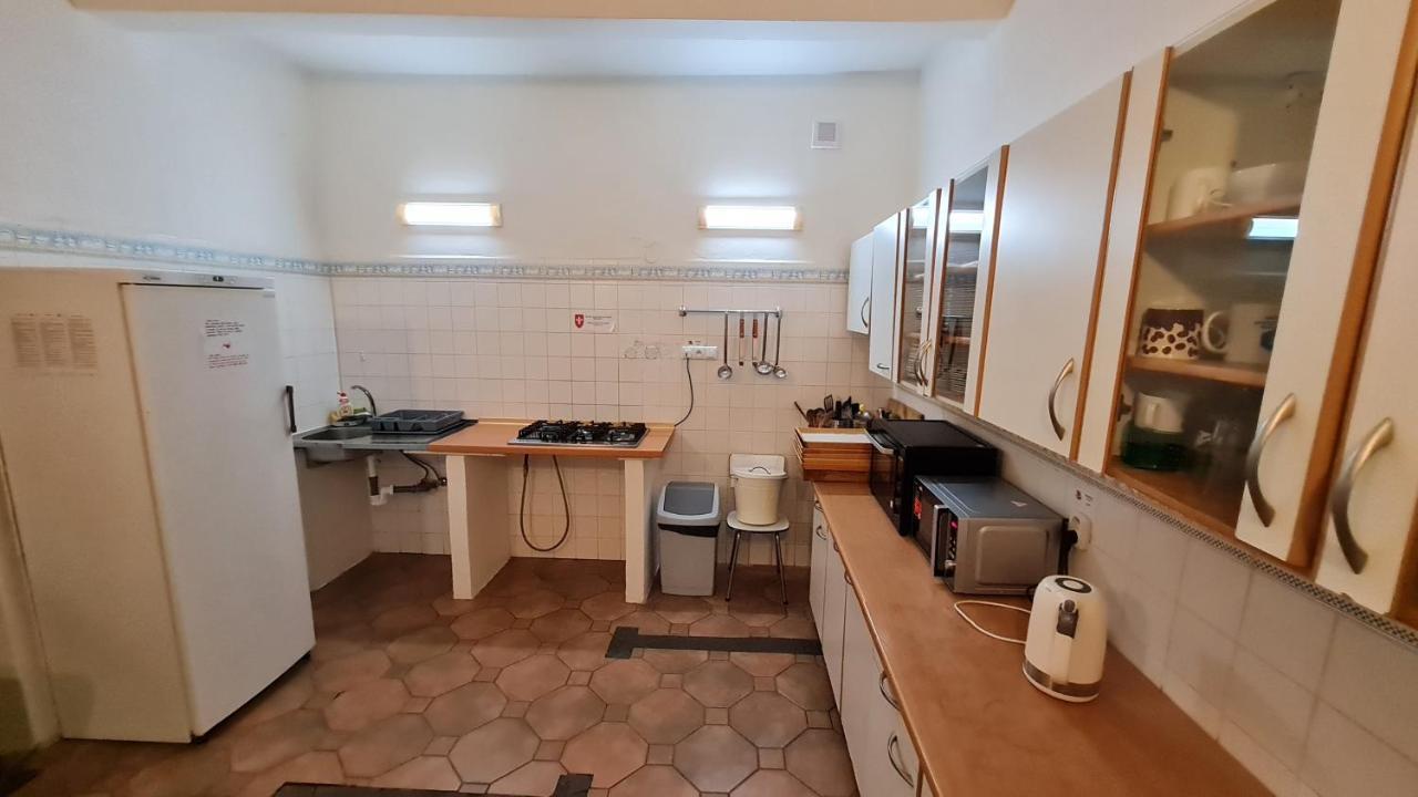 Banská Štiavnica Hostel Skautsky Dom מראה חיצוני תמונה