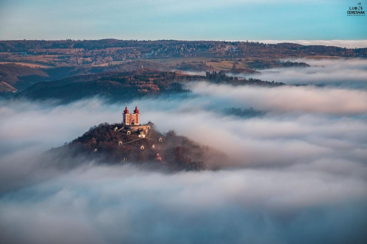 Banská Štiavnica Hostel Skautsky Dom מראה חיצוני תמונה
