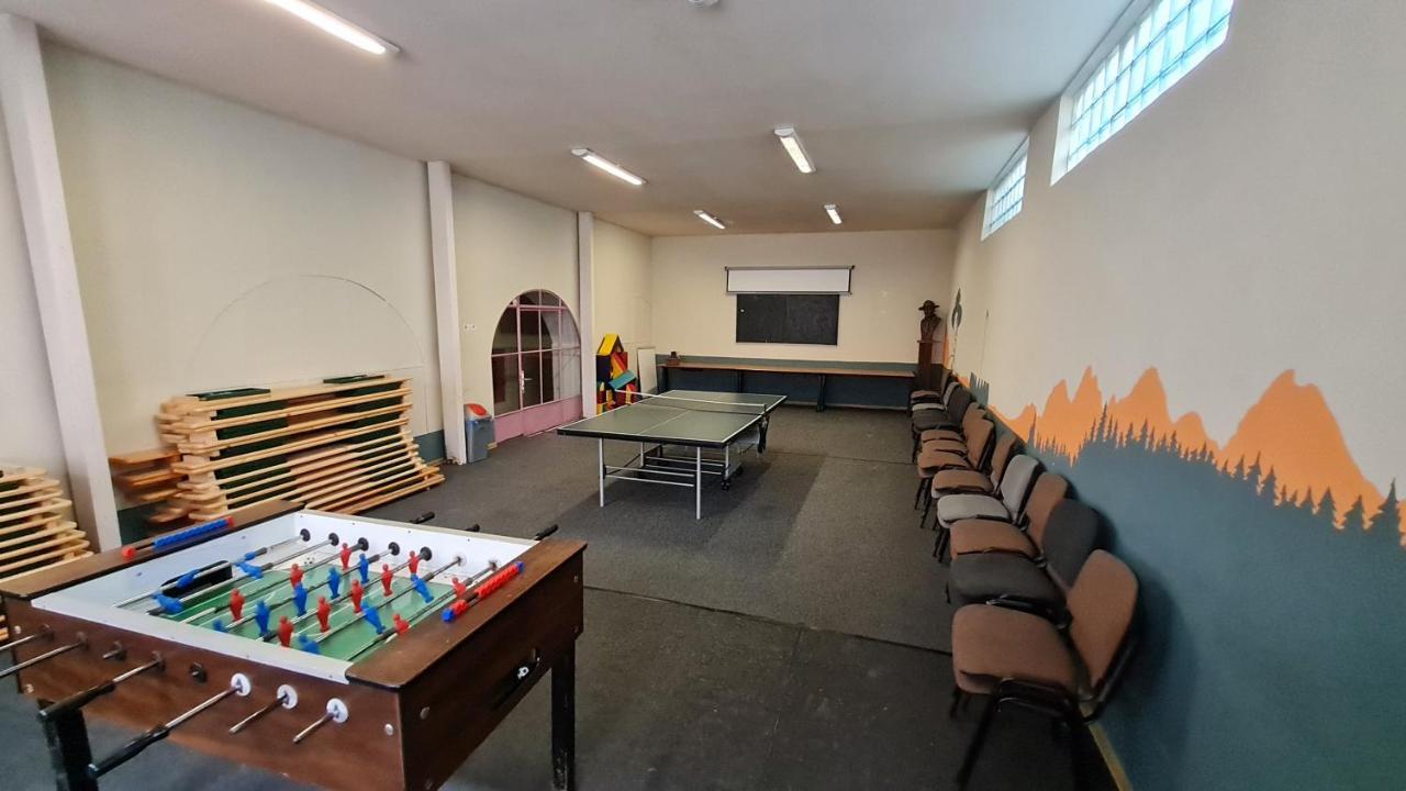 Banská Štiavnica Hostel Skautsky Dom מראה חיצוני תמונה