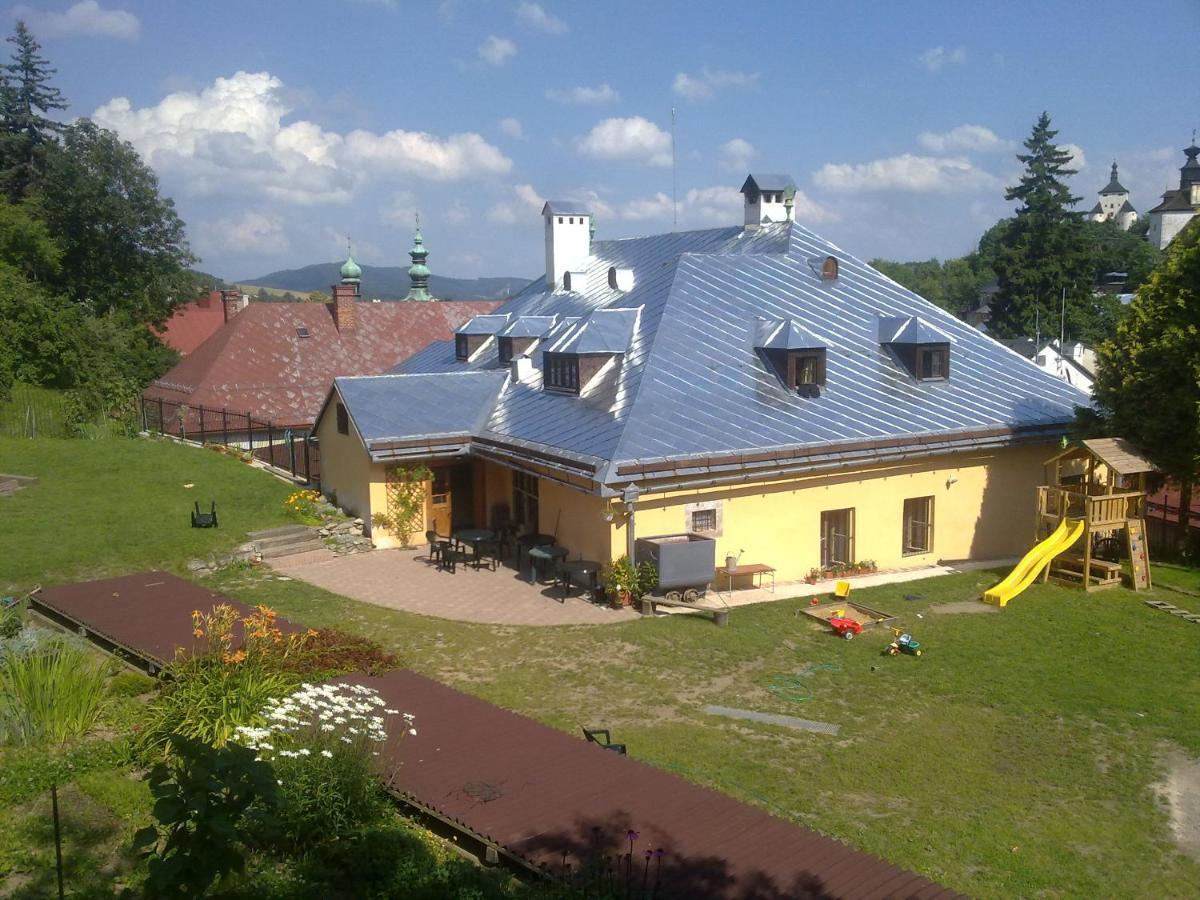 Banská Štiavnica Hostel Skautsky Dom מראה חיצוני תמונה