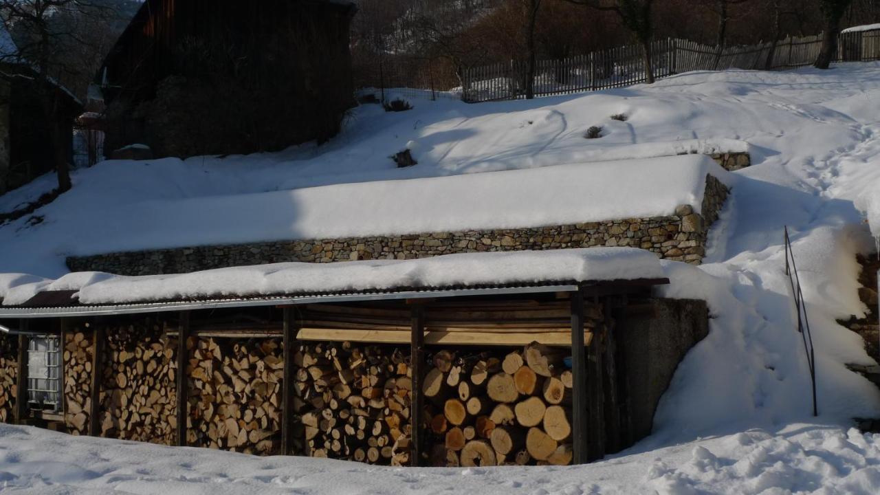 Banská Štiavnica Hostel Skautsky Dom מראה חיצוני תמונה