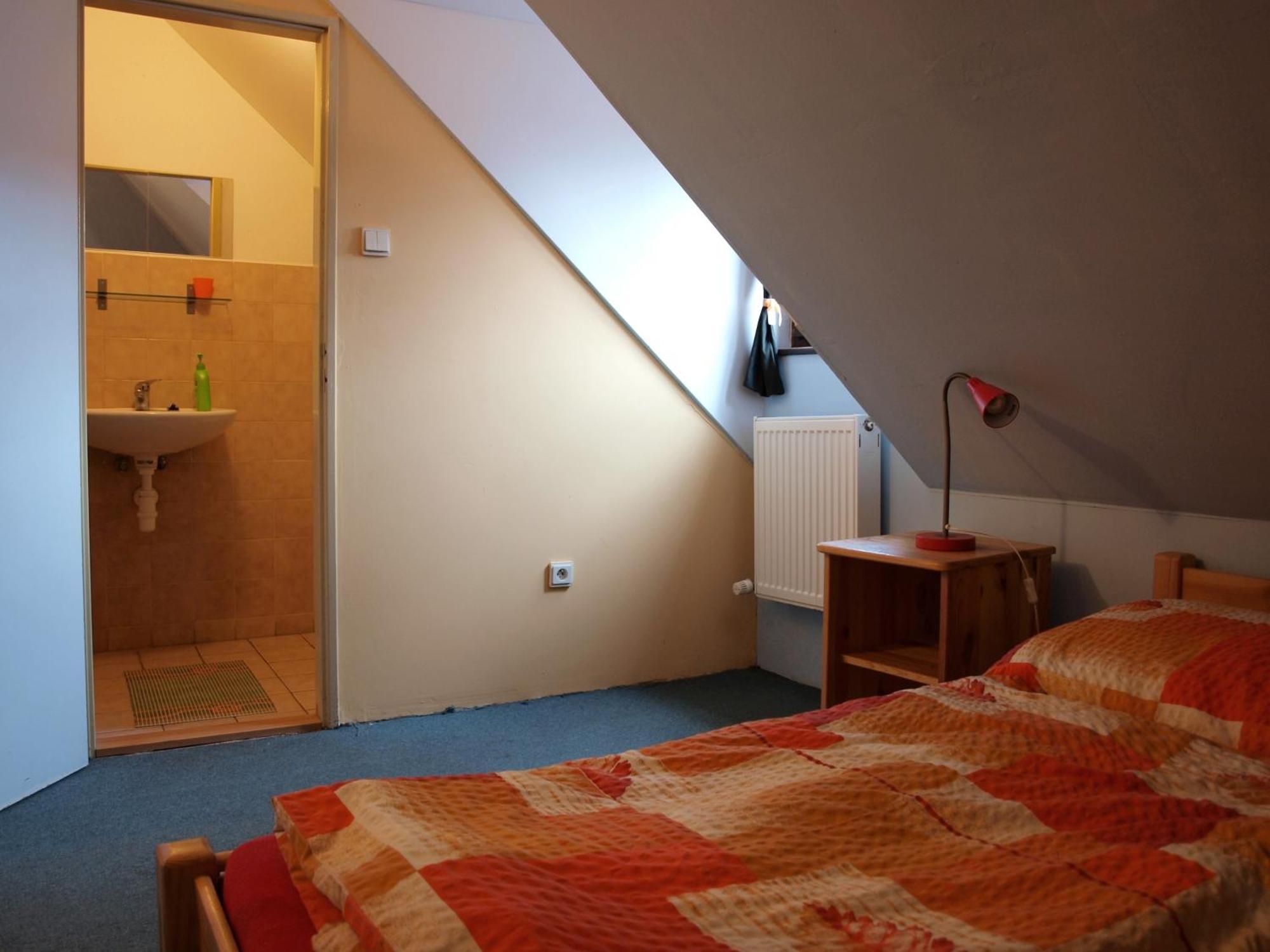 Banská Štiavnica Hostel Skautsky Dom מראה חיצוני תמונה